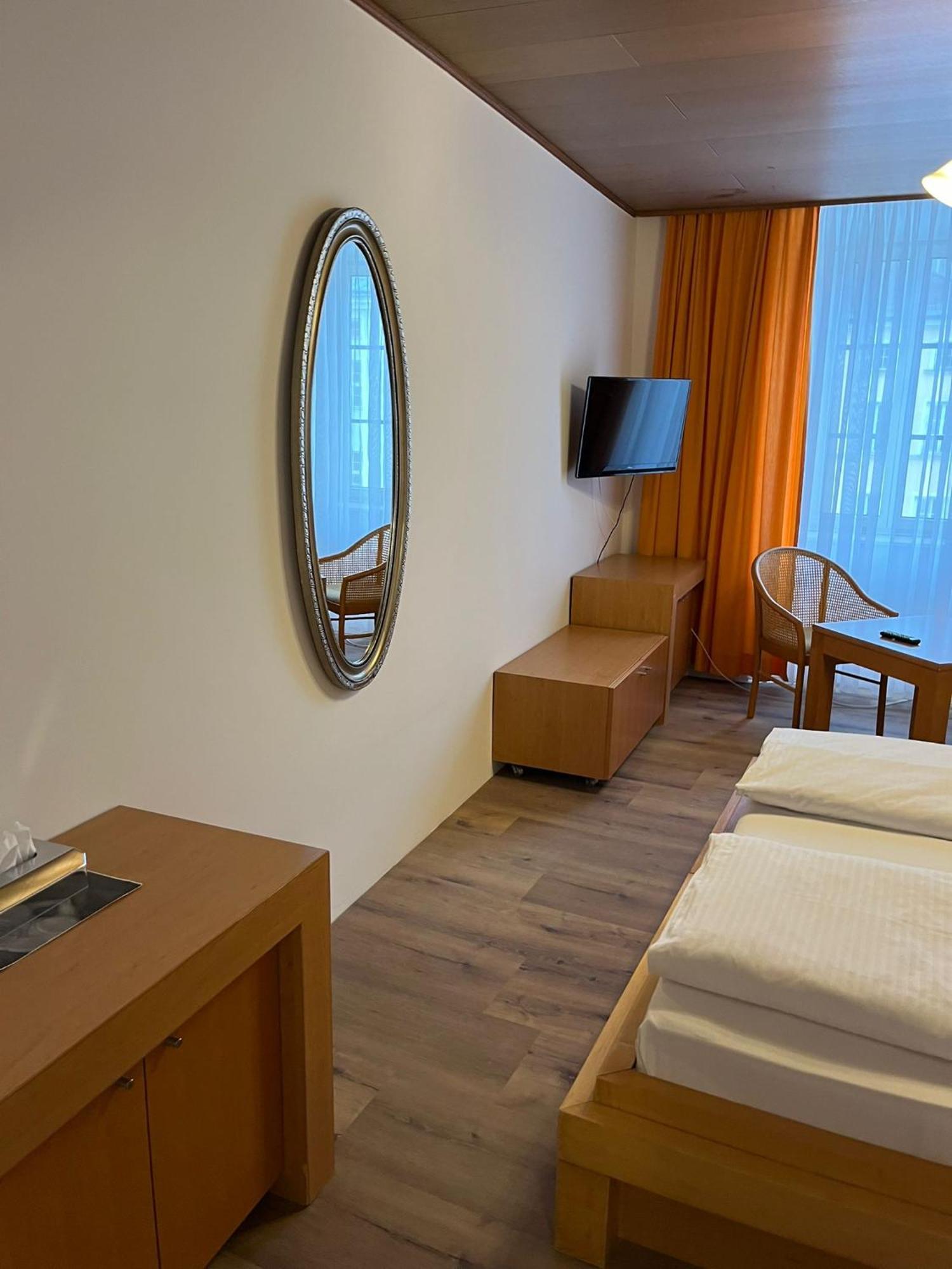 City Hotel Post 20 Браунау-ам-Инн Экстерьер фото